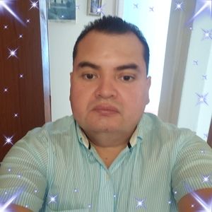 Meet your Posher, Carlos javier